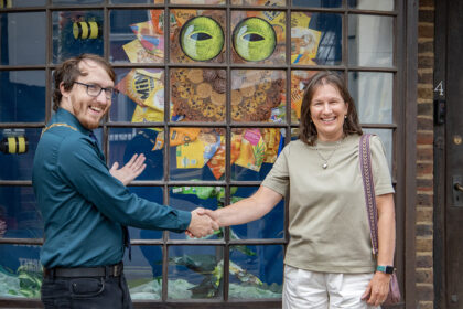 Hailsham Foodbank wins Big One Hundred shop window competition - Hailsham Newspaper